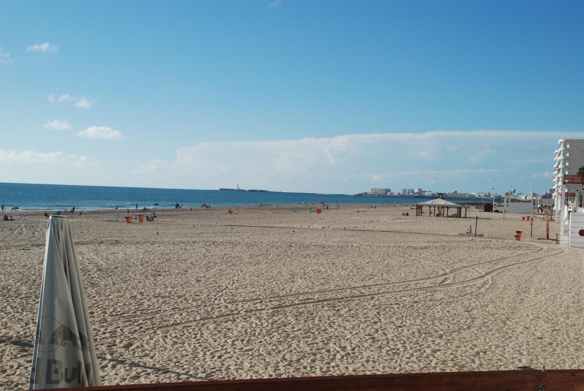 Brisas Estadio Playa Victoria Cádiz Buitenkant foto